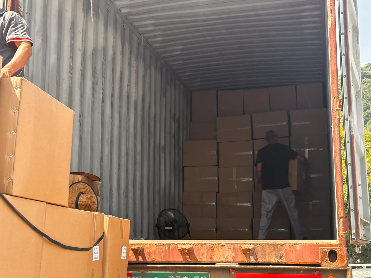Tile leveling system wholesale — container loading at Ningbo port